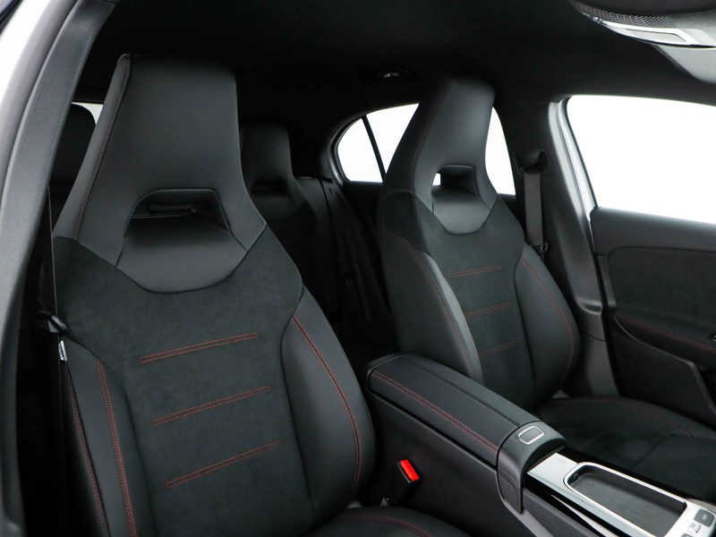 Mercedes Classe A 180 d amg line extra auto diesel argento