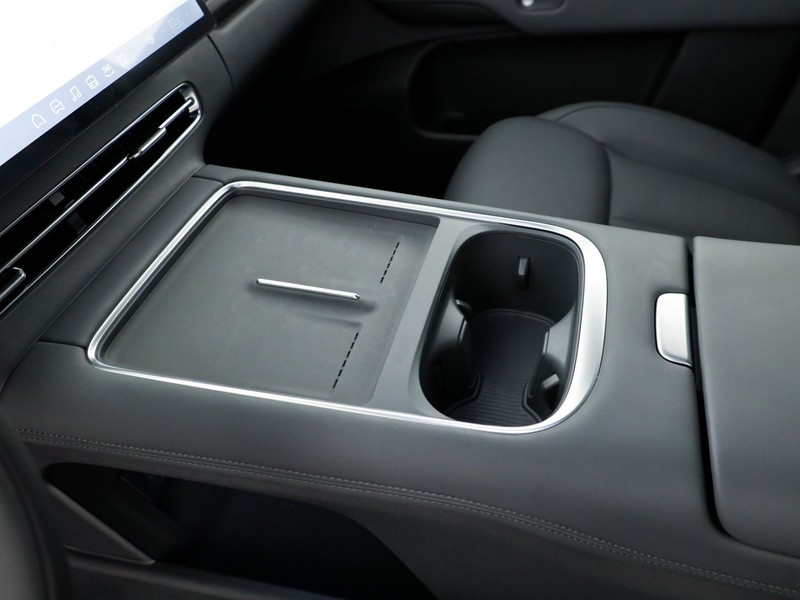 XPENG G9 94,6 kwh performance awd elettrica nero
