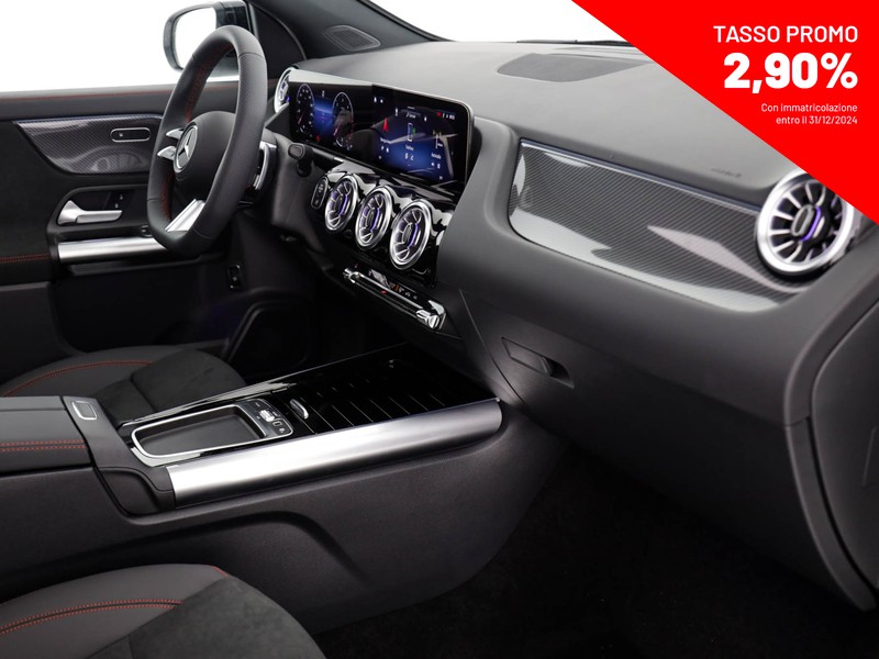 Mercedes GLA 180 d amg line advanced plus auto diesel bianco