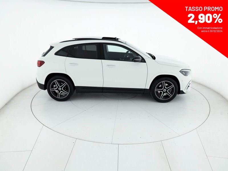 Mercedes GLA 180 amg line advanced plus auto benzina bianco