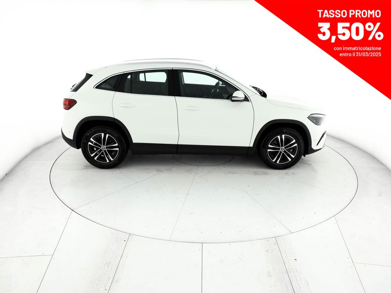 Mercedes GLA 180 d advanced auto diesel bianco