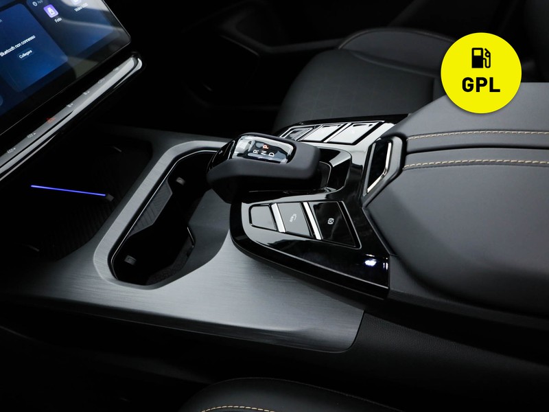 Sportequipe 8 SPORTEQUIPE GT 1.6T BENZINA 7 posti  lilla