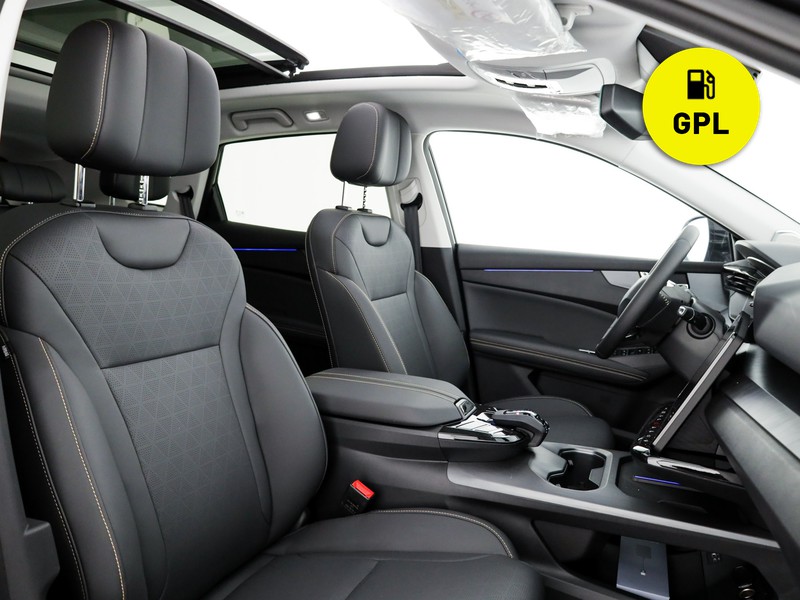 Sportequipe 8 GT gt 2.0 t gpl 238cv awd dct 7p.ti gpl nero