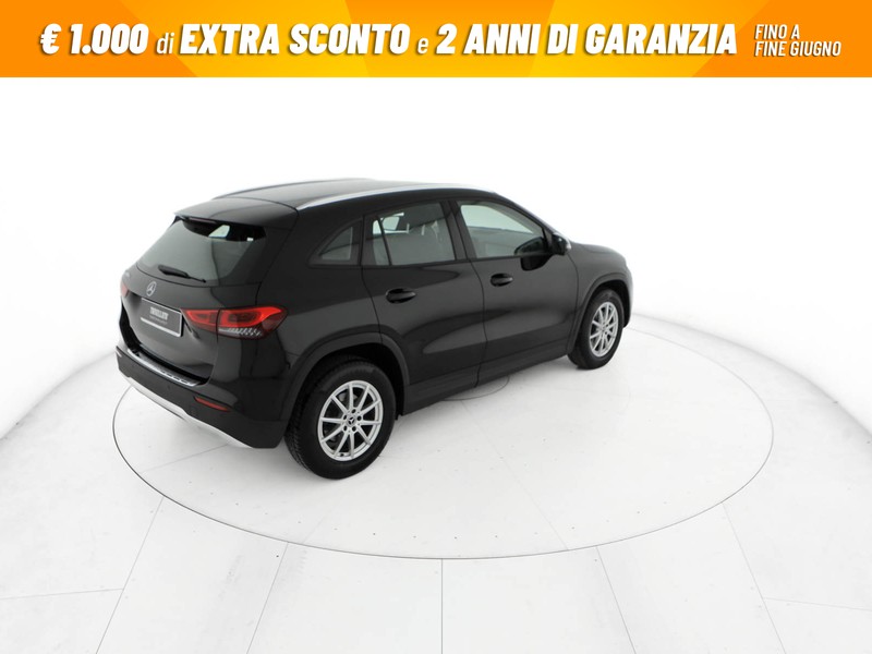 Mercedes GLA 180 d business extra auto diesel nero
