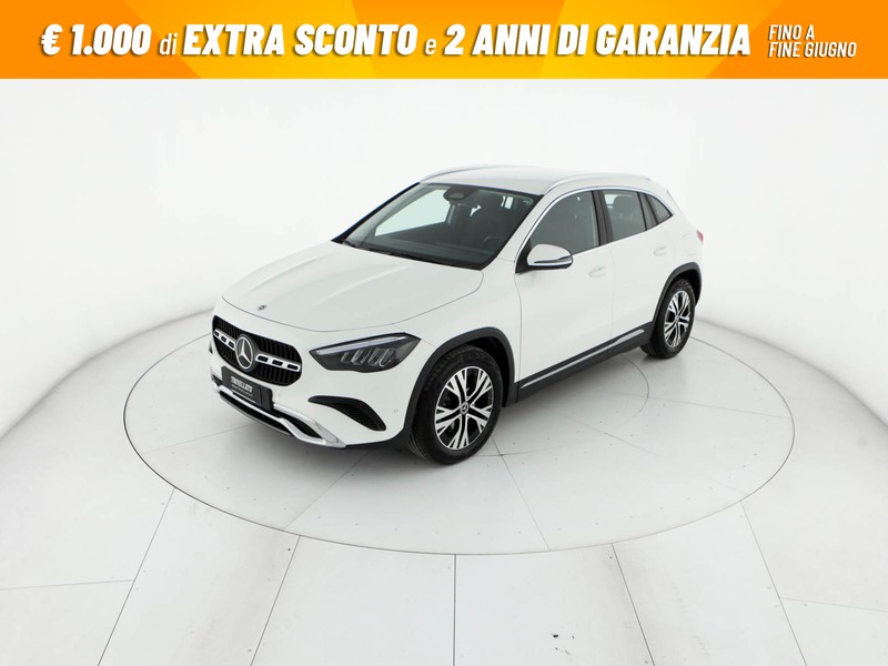 Mercedes GLA 180 d progressive advanced auto diesel bianco