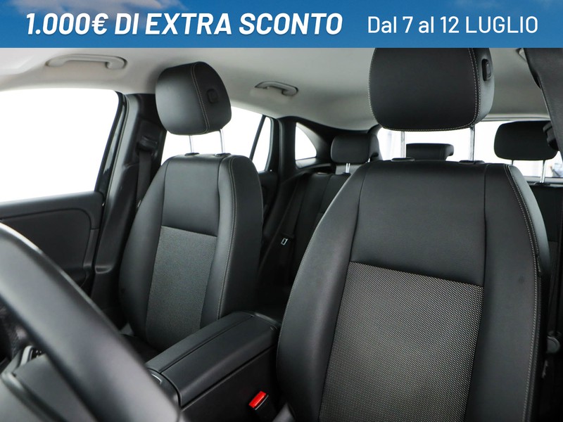 Mercedes GLA 180 d business extra auto