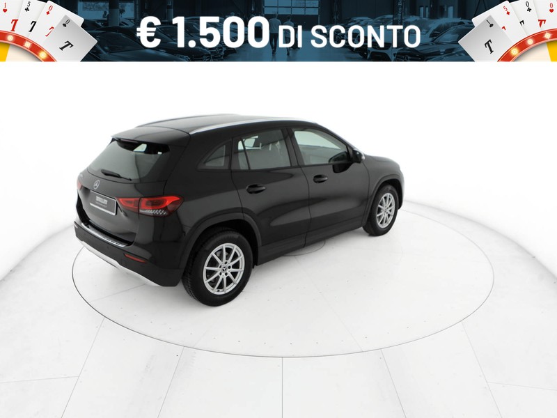 Mercedes GLA 180 d business extra auto