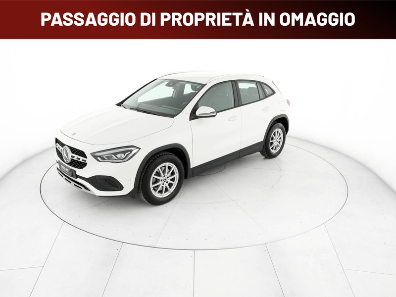 Mercedes GLA 180 d business auto diesel bianco