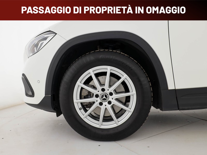 Mercedes GLA 180 d business auto diesel bianco