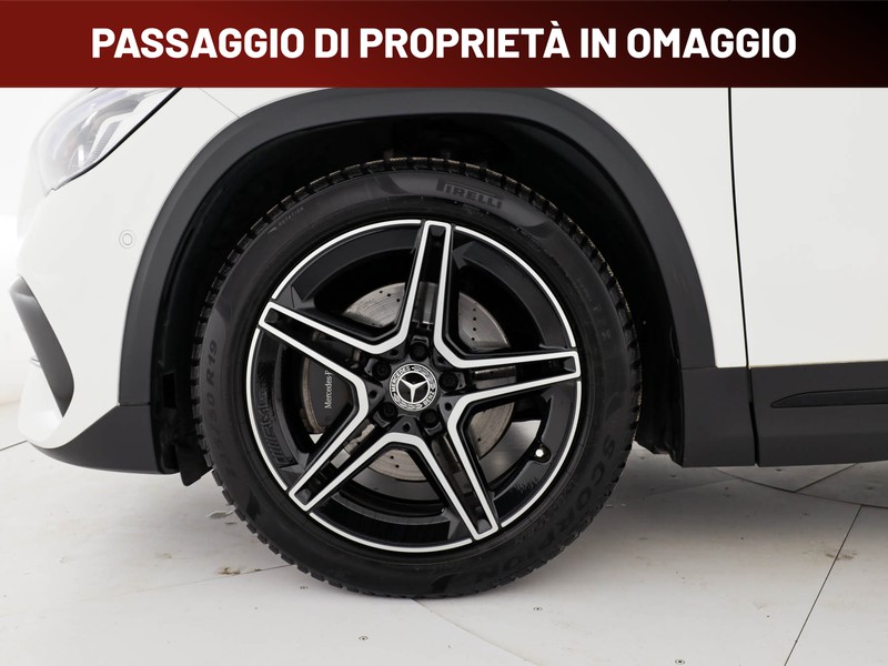 Mercedes GLA 200 d premium auto diesel bianco