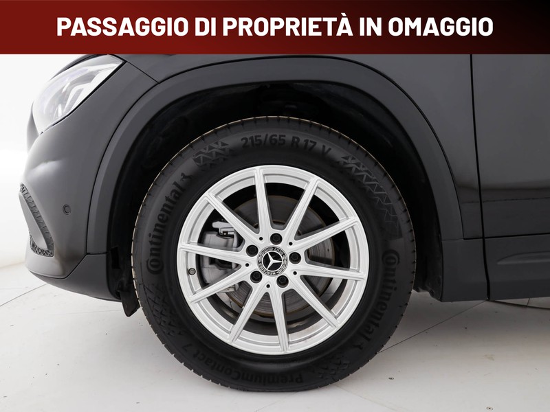 Mercedes GLA 180 d business extra auto diesel nero