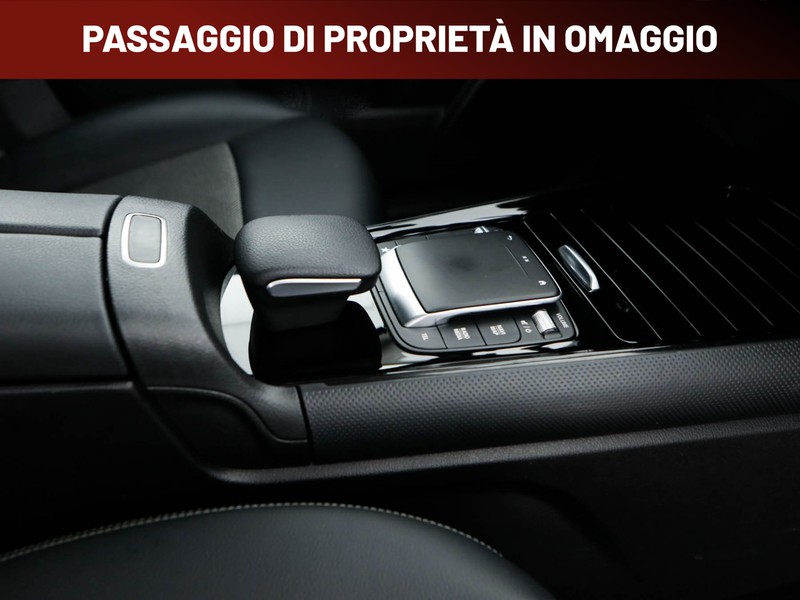 Mercedes GLA 180 d business extra auto diesel nero