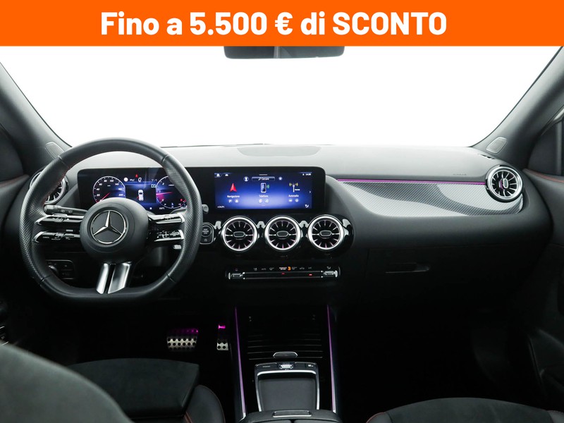 Mercedes GLA 180 d amg line premium auto diesel bianco