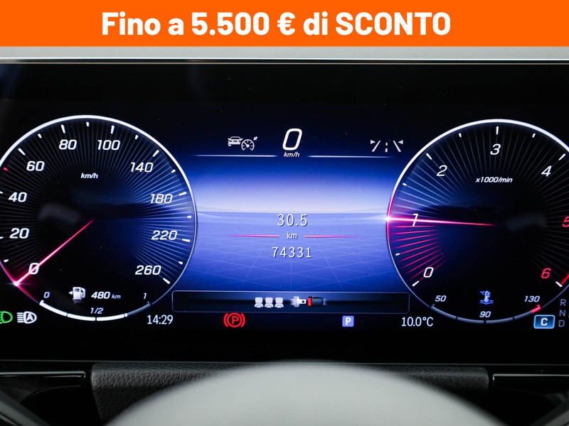 Mercedes GLA 180 d amg line premium auto diesel bianco