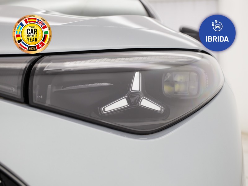 Mercedes CLA Coupè 200 amg line advanced plus 4matic auto ibrido argento