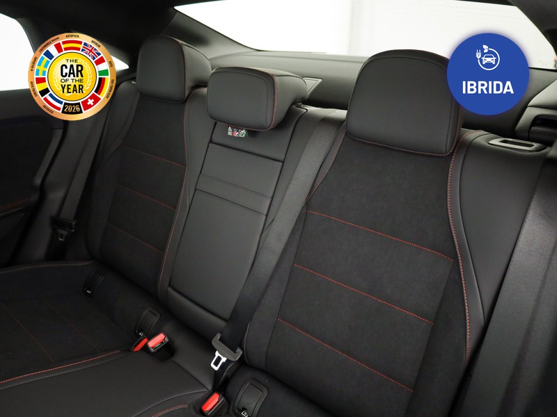 Mercedes CLA Coupè 200 amg line advanced plus 4matic auto ibrido argento