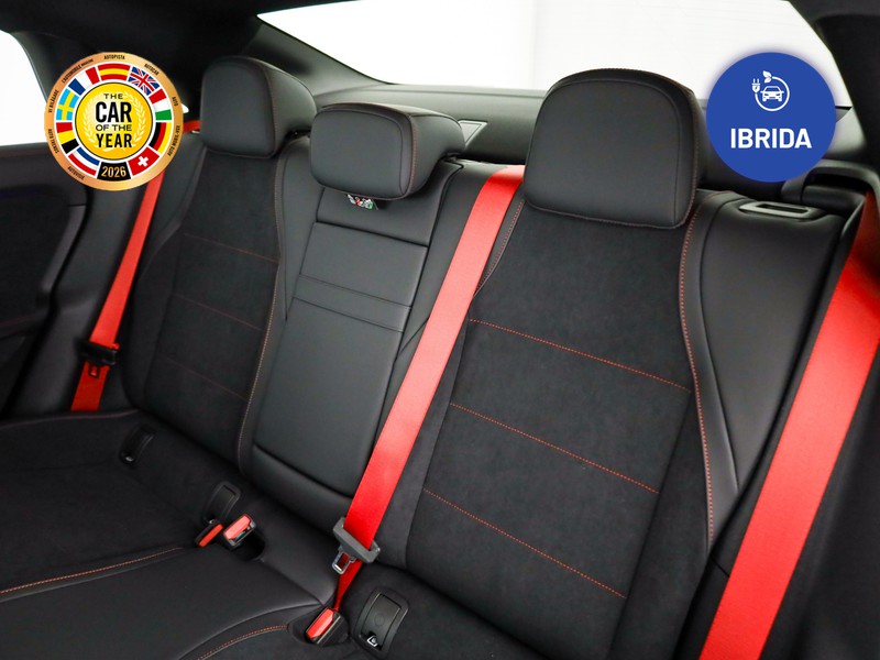 Mercedes CLA Coupè 200 amg line premium plus auto ibrido bianco