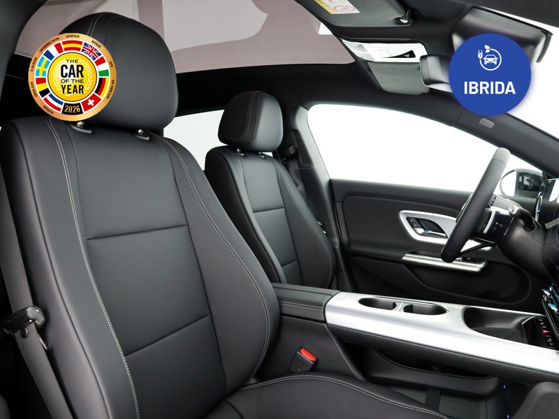 Mercedes CLA Shooting Brake  180 amg line advanced plus auto ibrido bianco