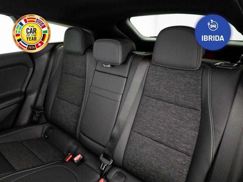 Mercedes CLA Shooting Brake  180 advanced plus auto ibrido bianco