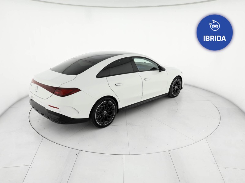 Mercedes CLA Coupè 180 amg line premium auto ibrido bianco