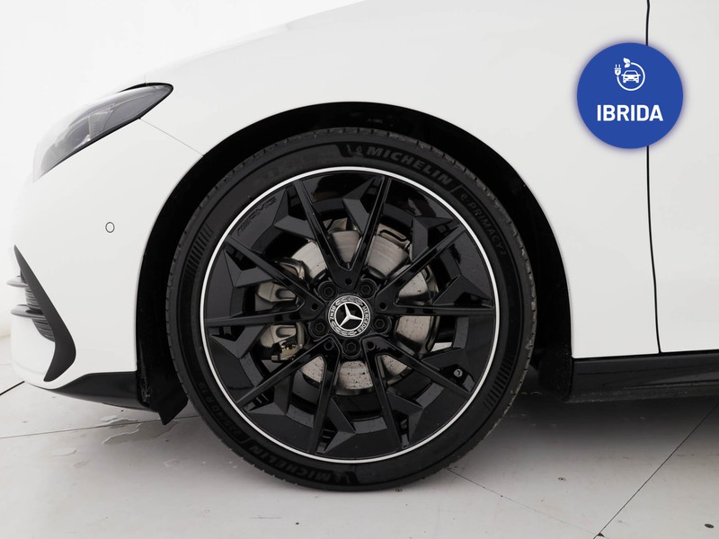 Mercedes CLA Coupè 180 amg line premium auto ibrido bianco
