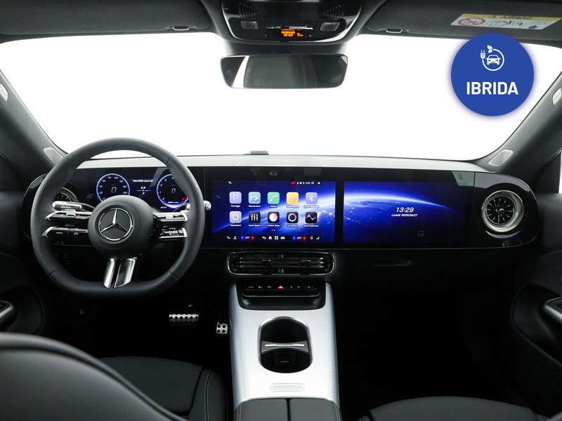 Mercedes CLA Coupè 180 amg line premium auto ibrido bianco