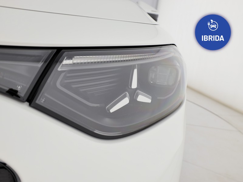 Mercedes GLB 180 advanced plus auto ibrido bianco