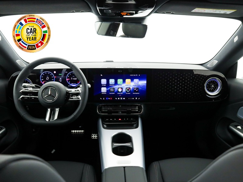 Mercedes CLA Shooting Brake 180   bianco
