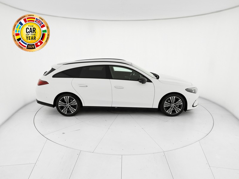 Mercedes CLA Shooting Brake 180   bianco