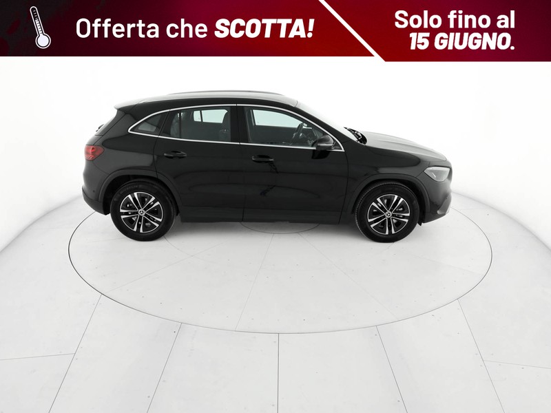 Mercedes GLA 180 advanced auto ibrido nero