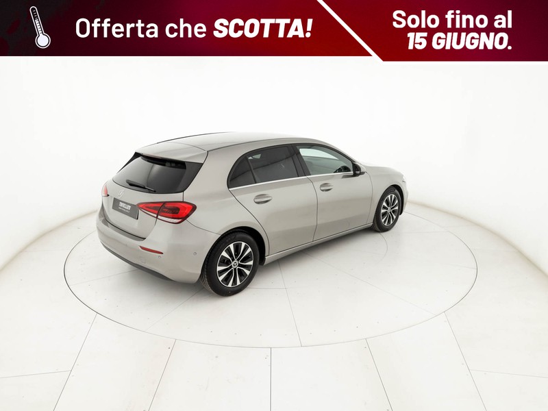 Mercedes Classe A 180 d business extra auto diesel argento