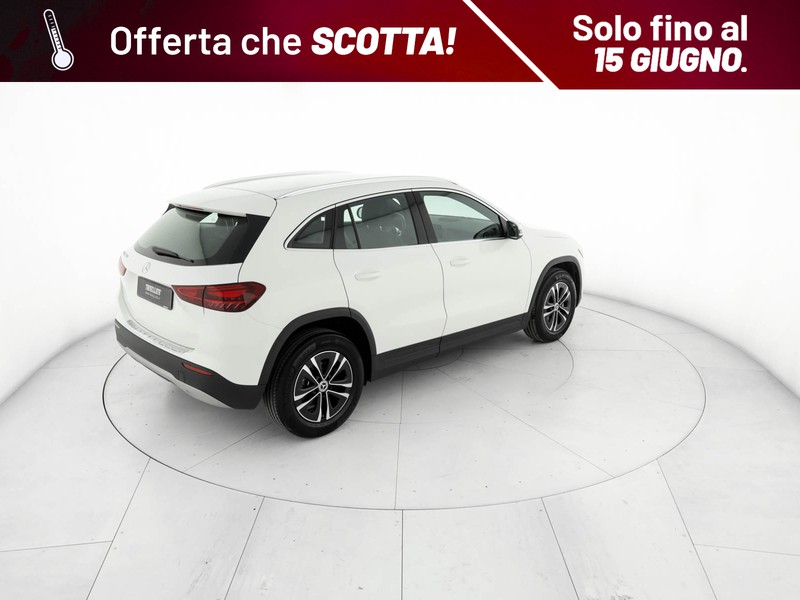 Mercedes GLA 180 d executive auto diesel bianco