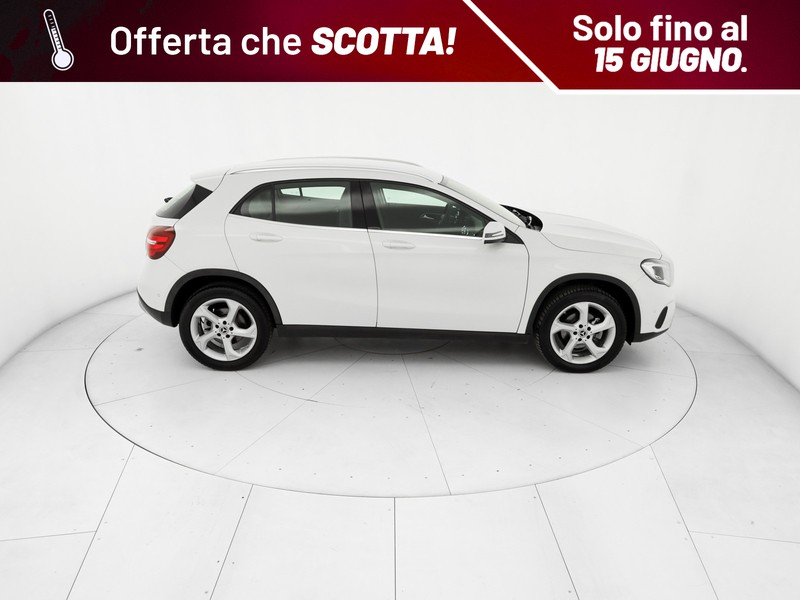 Mercedes GLA 200 d sport 4matic auto diesel bianco