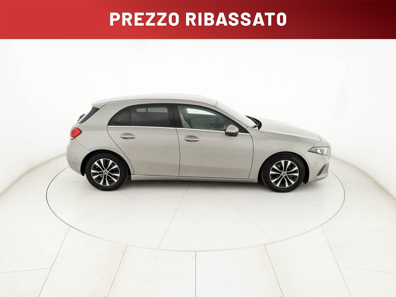 Mercedes Classe A 180 d business extra auto diesel argento