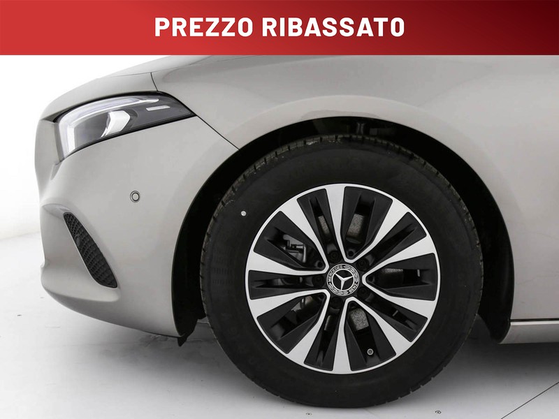 Mercedes Classe A 180 d business extra auto diesel argento