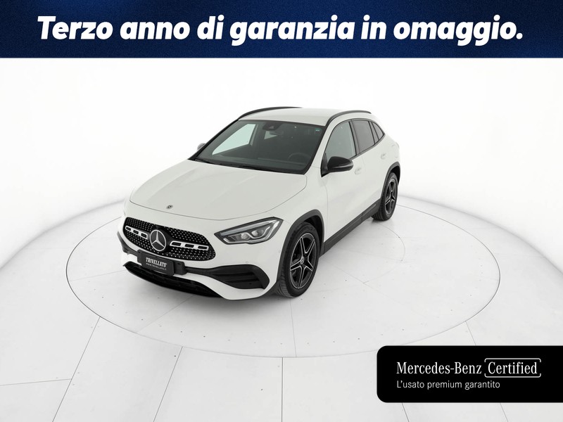 Mercedes GLA 180 d premium auto diesel bianco