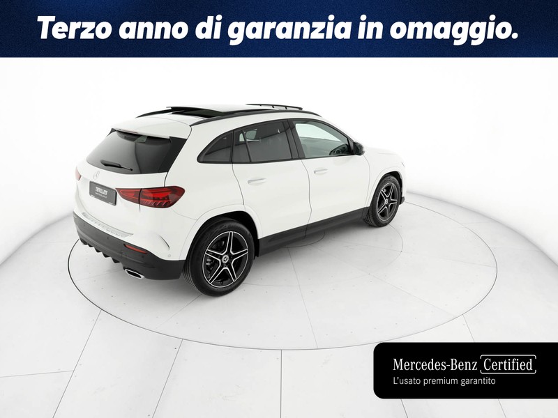 Mercedes GLA 180 d amg line advanced plus auto diesel bianco