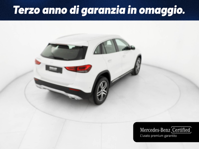 Mercedes GLA 200 d sport plus auto diesel bianco