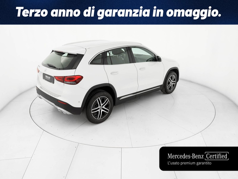 Mercedes GLA 200 d sport plus auto diesel bianco