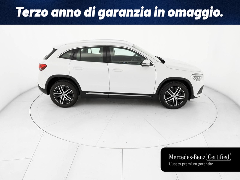 Mercedes GLA 200 d sport plus auto diesel bianco