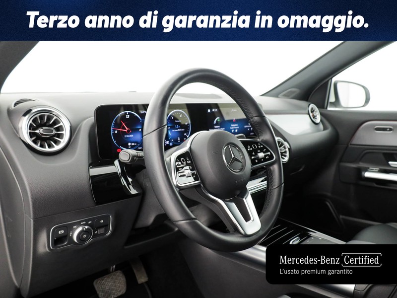 Mercedes GLA 200 d sport plus auto diesel bianco