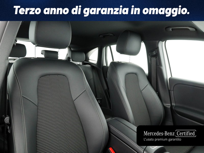 Mercedes GLA 200 d sport plus auto diesel bianco