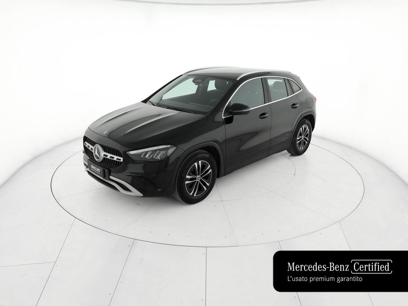 Mercedes GLA 180 advanced auto ibrido nero