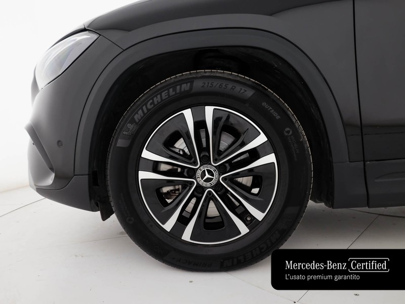 Mercedes GLA 180 advanced auto ibrido nero