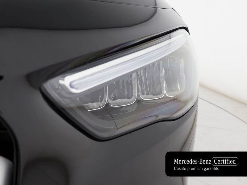 Mercedes GLA 180 advanced auto ibrido nero