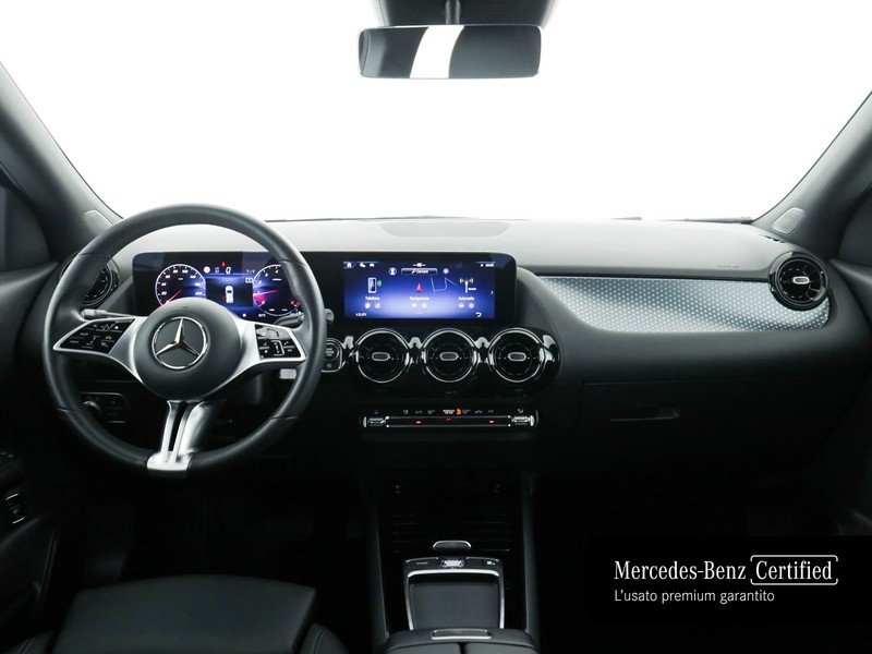 Mercedes GLA 180 advanced auto ibrido nero