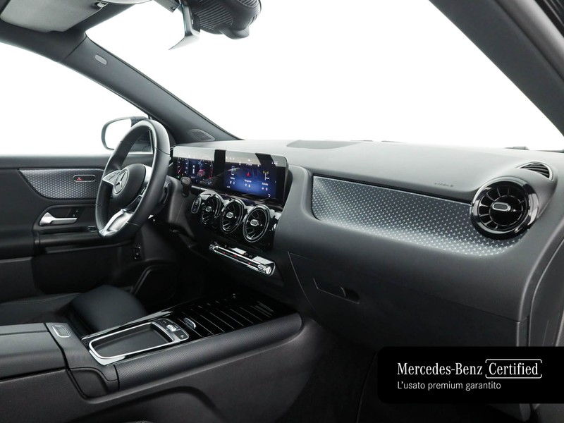 Mercedes GLA 180 advanced auto ibrido nero