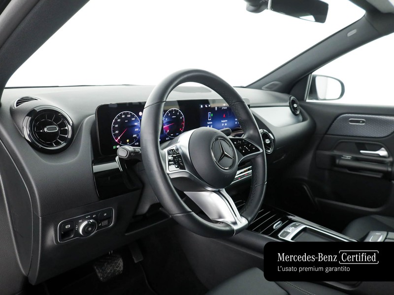 Mercedes GLA 180 advanced auto ibrido nero