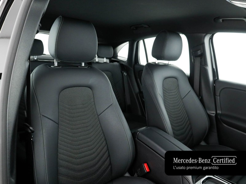 Mercedes GLA 180 advanced auto ibrido nero