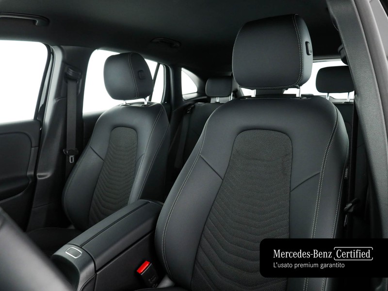 Mercedes GLA 180 advanced auto ibrido nero
